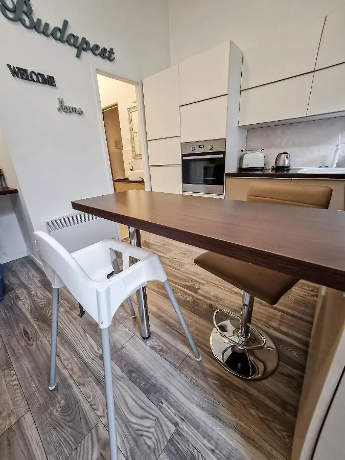 Elizabeth Apartment In The Heart Of Boedapest